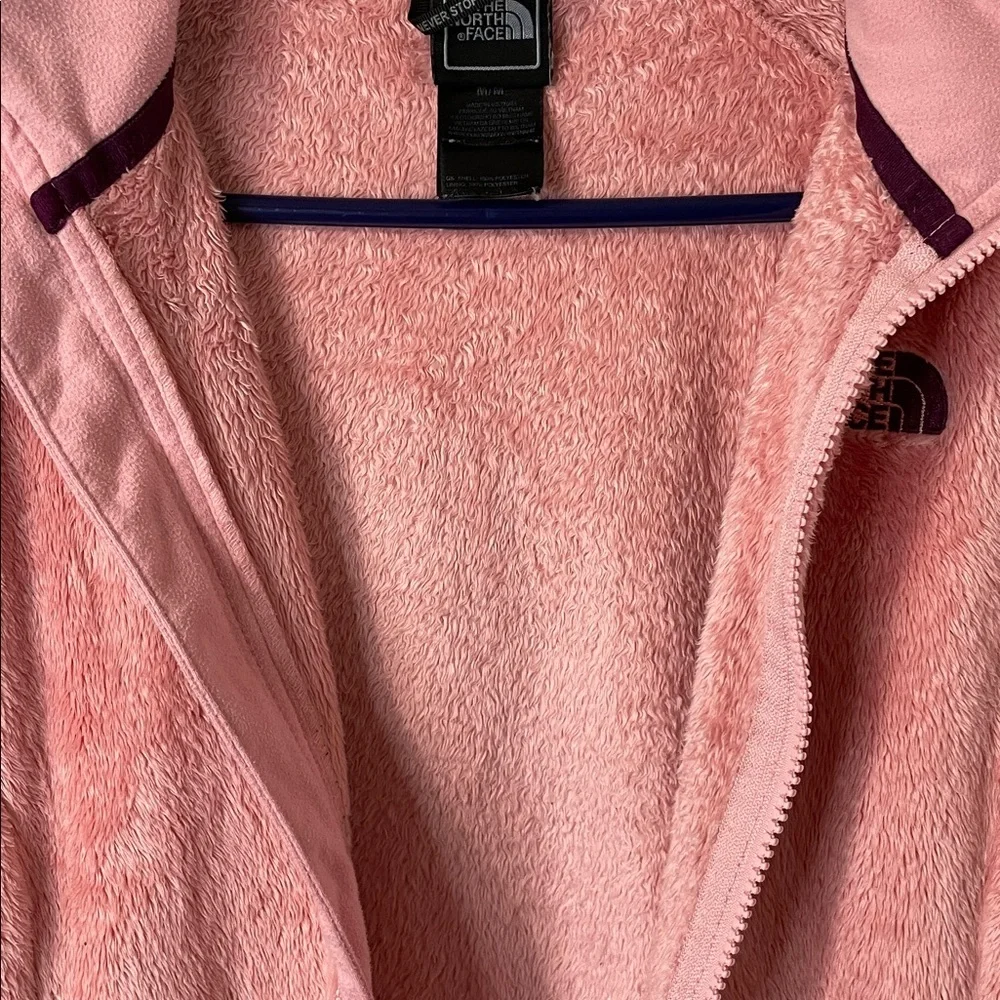 The North Face M Osito Bubble Gum Pink Fuzzy Fleece Jacket Size Medium Women - Picture 10 of 10